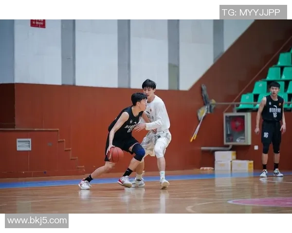 西安篮球队在城市联赛中的比赛经验与表现分析